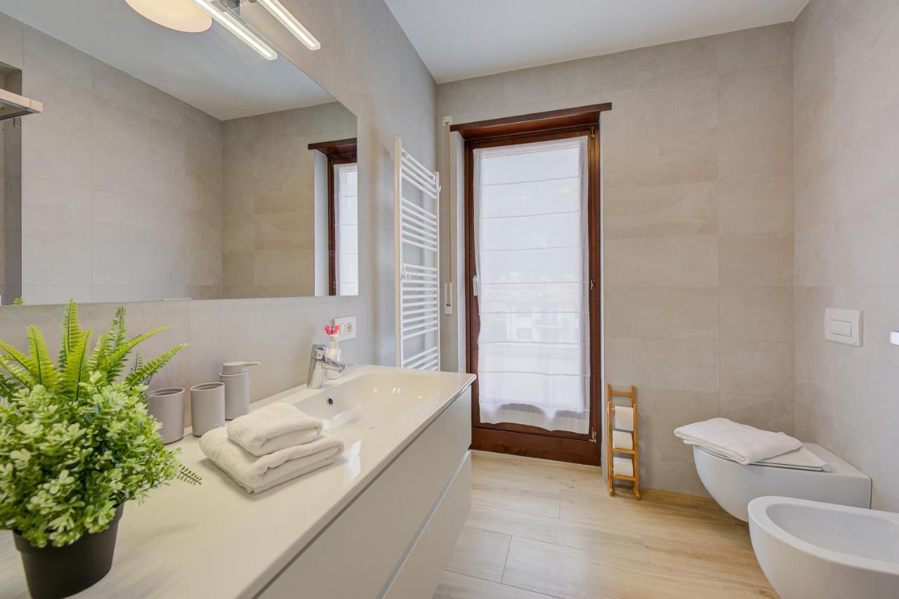 Balcone Sui Tigli Few Min From The Lake - Happy Rentals Riva del Garda Buitenkant foto