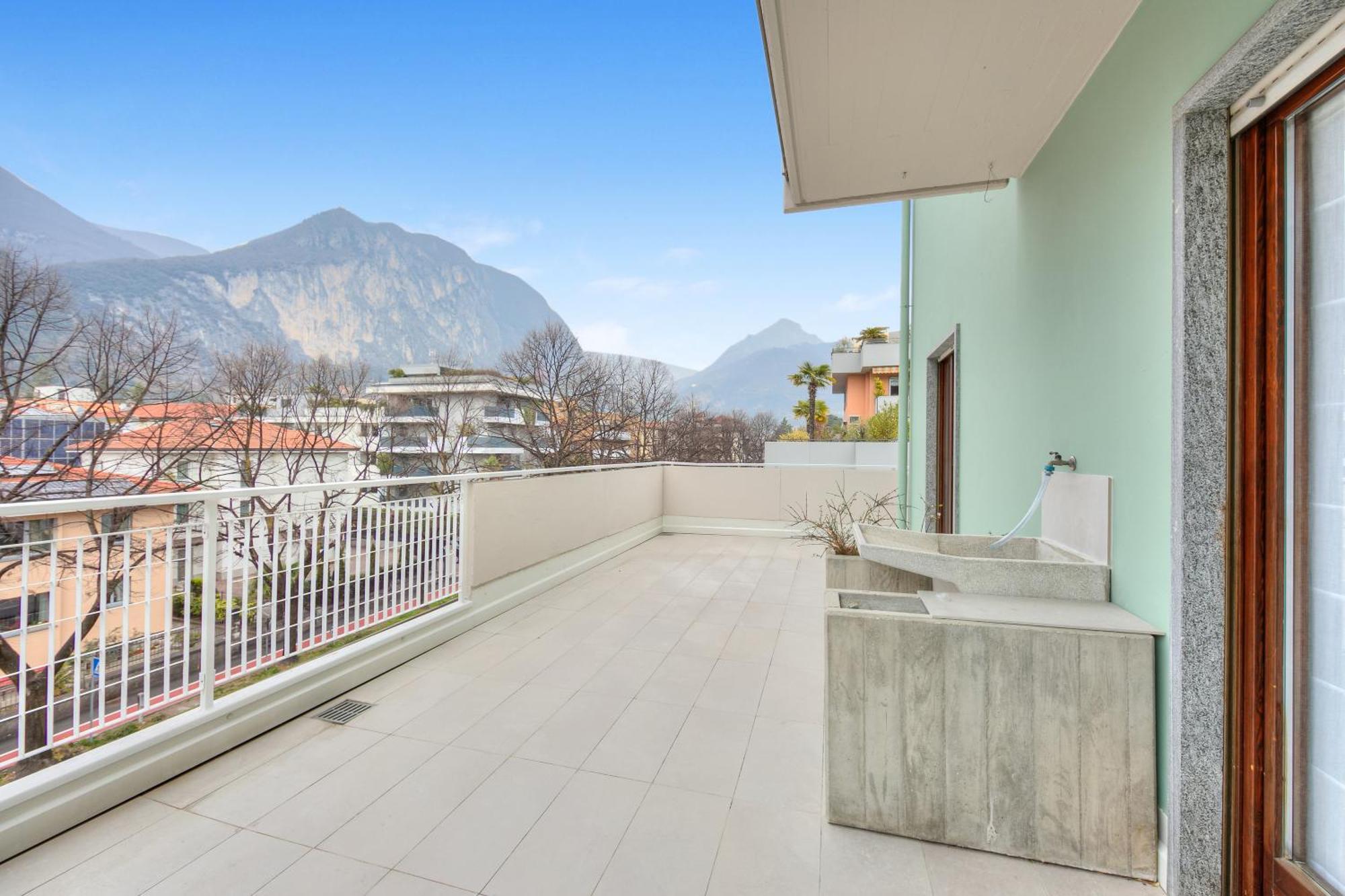 Balcone Sui Tigli Few Min From The Lake - Happy Rentals Riva del Garda Buitenkant foto